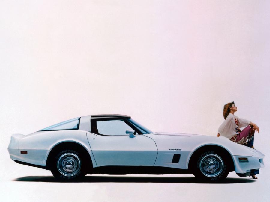 Chevrolet Corvette 1980 года  (фото 3 из 25)